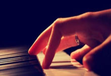 特邀12岁男孩跑半马,组委会违规更值得警惕 | 新京报快评.